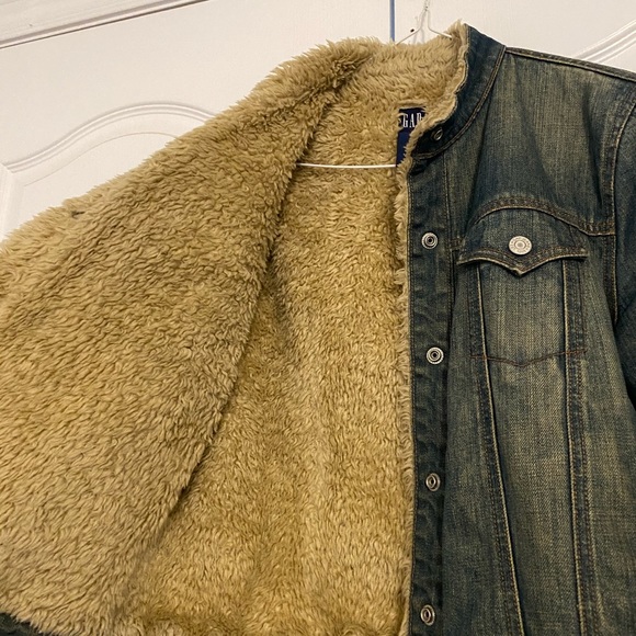 Vintage Gap fur-lined denim jacket - Picture 3 of 7